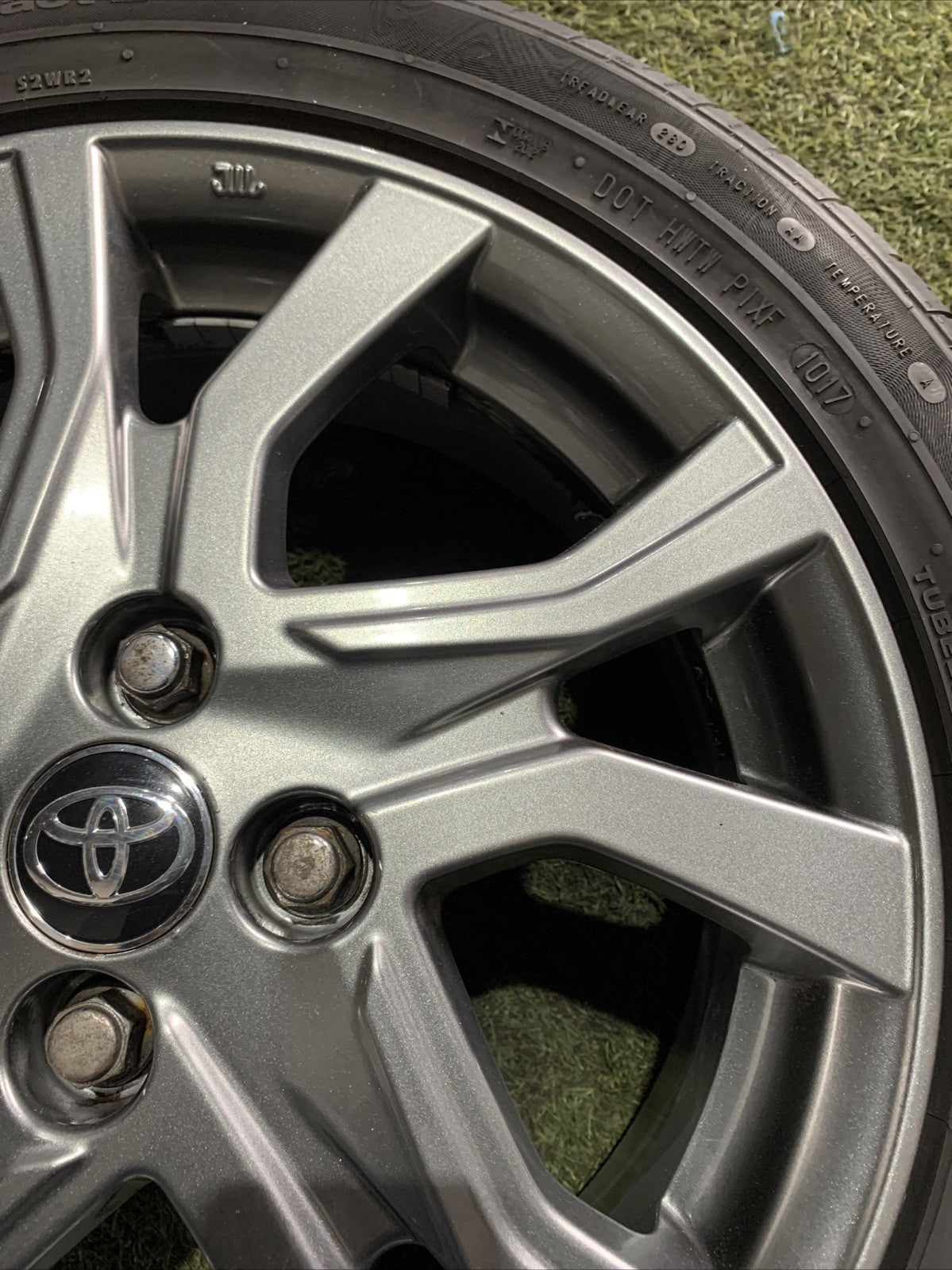 Cerchio In Lega Da 16 Con Gomma Toyota Yaris 2018 42611-0DC70 (1)