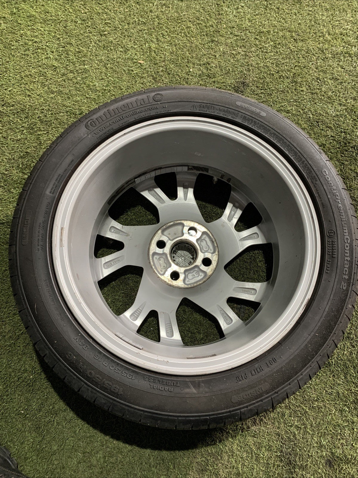 Cerchio In Lega Da 16 Con Gomma Toyota Yaris 2018 42611-0DC70 (2)