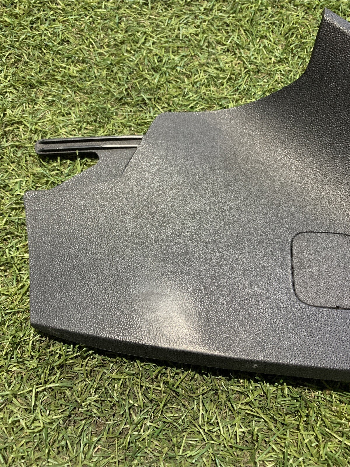 H1BB-A046B27-AC3ZHE RIVESTIMENTO TUNNEL CENTRALE LATO SINISTRO FORD FIESTA 2019