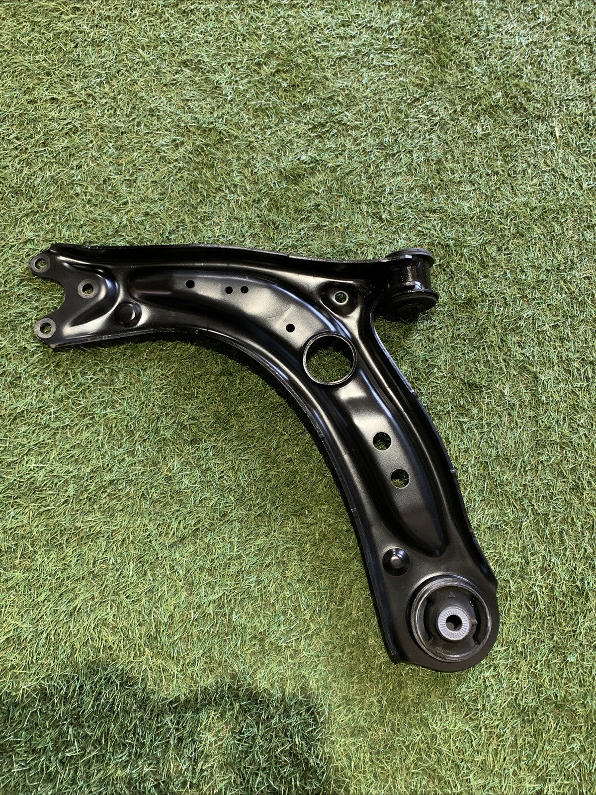 BRACCIO OSCILLANTE ANTERIORE DESTRO DX VOLKSWAGEN T-ROC 1.6D 5Q0407152R