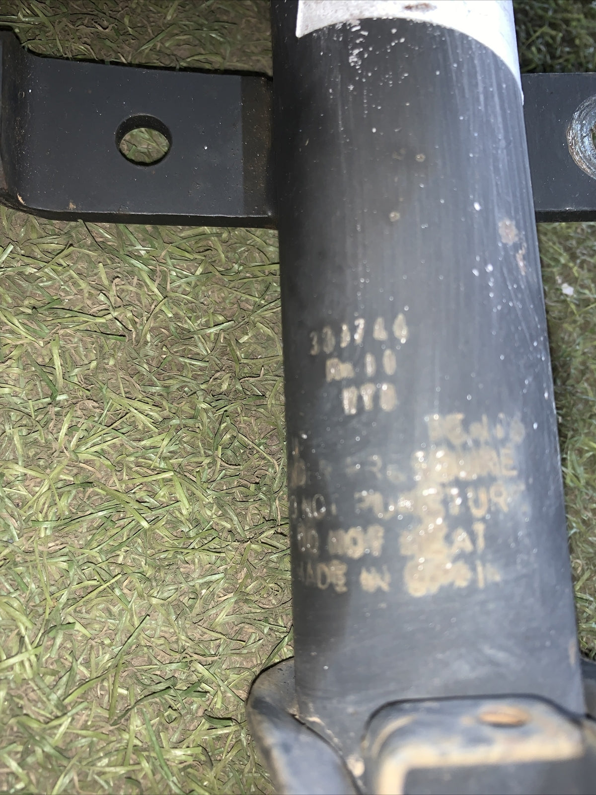 Ammortizzatore Anteriore Sinistro Renault Clio 2005 1.2 Benzina 333744