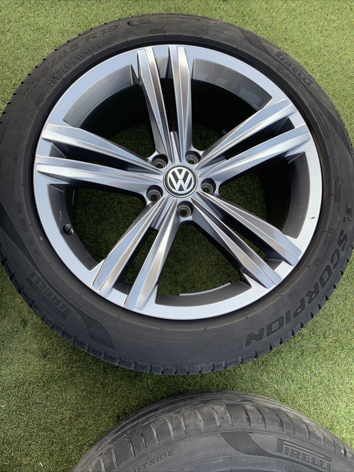 Cerchi In Lega Da 19 Con Gomme Volkswagen Tiguan Dal 2016 R Line 5NA601025E