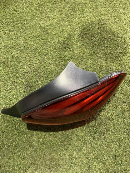 STOP FANALE POSTERIORE DESTRO DX PER PEUGEOT 208 Serie 9810430580 (12 19)