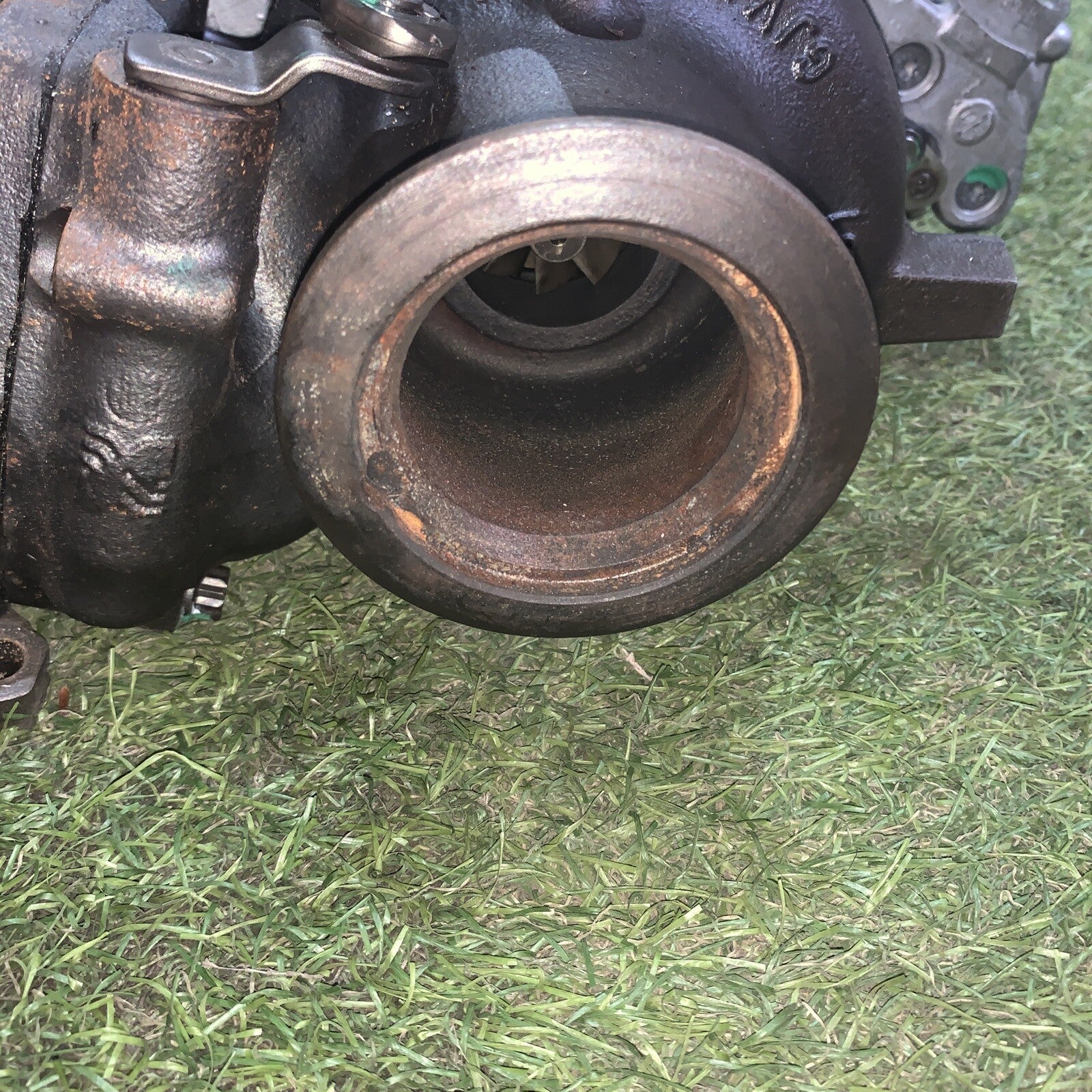 8591886 8587539 BMW Bi-Turbo compressore B47 2.0 Diesel 190 CV G20