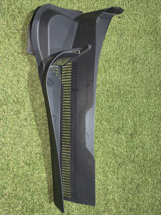 GRIGLIA GOCCIOLATOIO DESTRO VOLKSWAGEN T-CROSS Serie 2GM819404