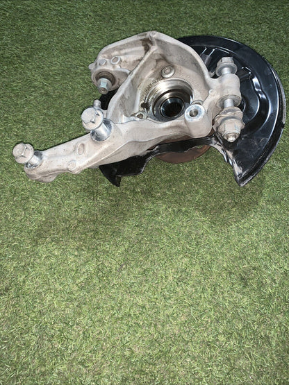 Mozzo Montante Fusello Posteriore Sinistro Volkswagen Golf 8R 2.0 Benzina