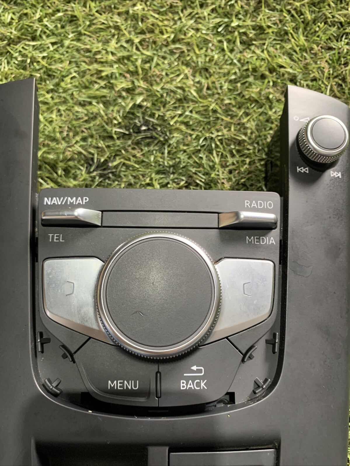 COMANDO CONTROLLO MULTIFUNZIONE PER AUDI A3 Serie (8V1) 8V0919614BE (12 18) (2)