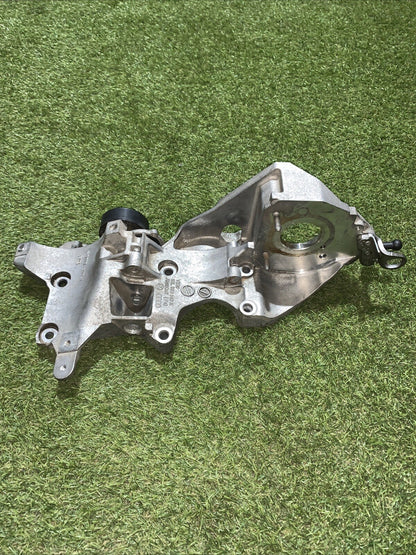Supporto Alternatore Volkswagen Polo 6R 1.6 Diesel 03L903143K