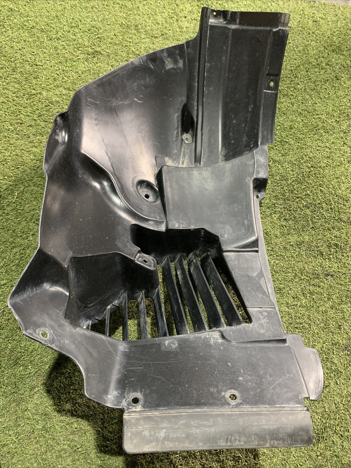 Parasassi Passaruota Anteriore Destro Maserati Levante 670032466