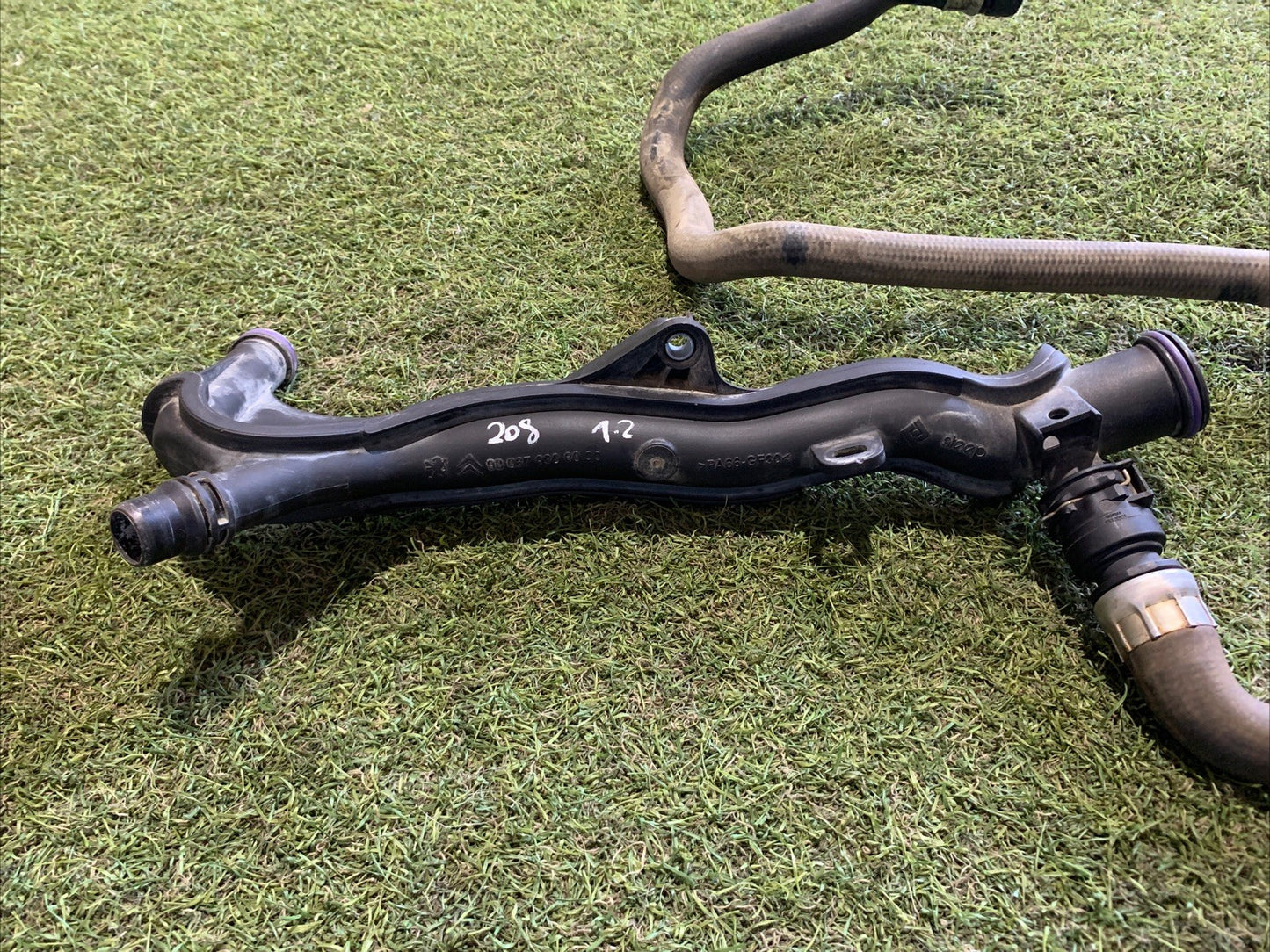 Tubo Acqua Refrigerante Peugeot 208 2017 1.2 Benzina HM01 9806793080