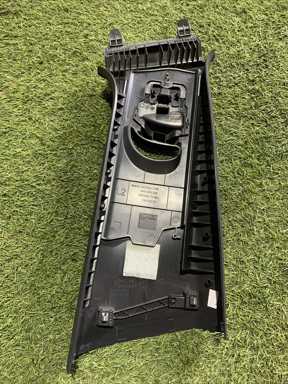 Rivestimento Colonna Sinistra Volkswagen Golf 8 5H0867243B