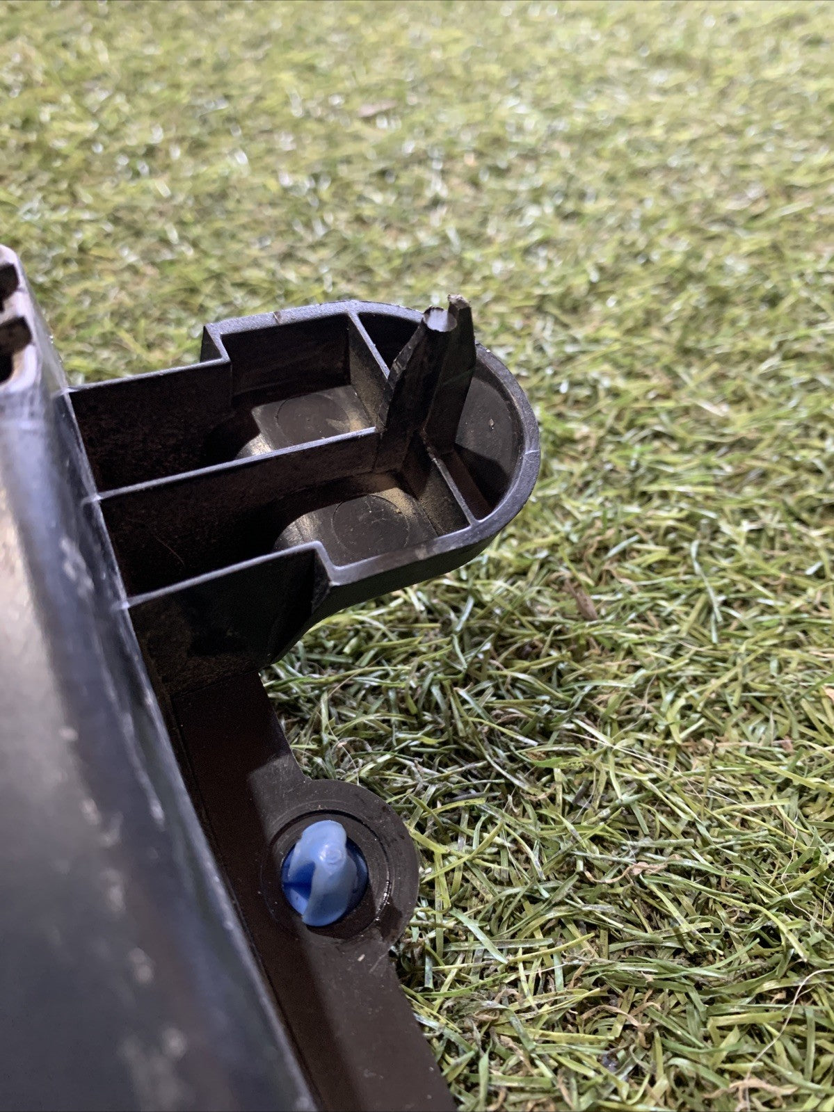 Griglia Gocciolatoio Parabrezza Peugeot 208 2017 9673303080 9673302777