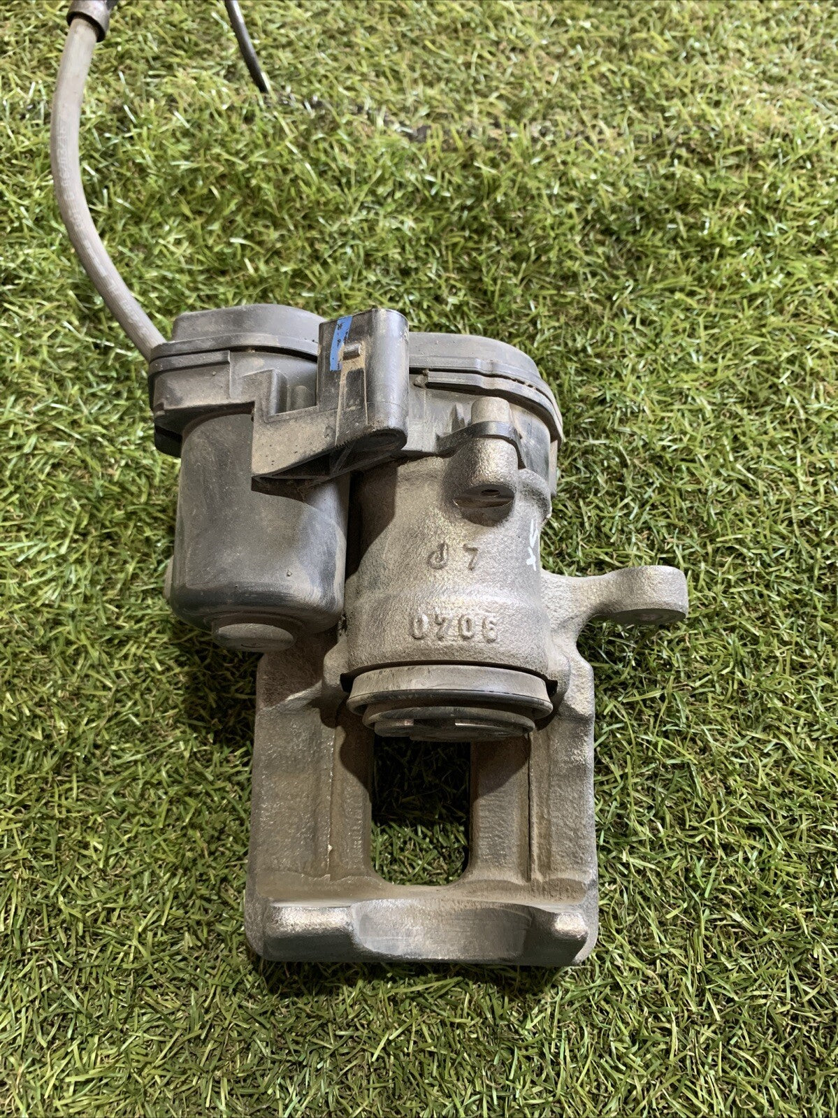 Pinza Freno Elettrico Posteriore Sinistra Audi Q3 2016 8U0615403B (2)