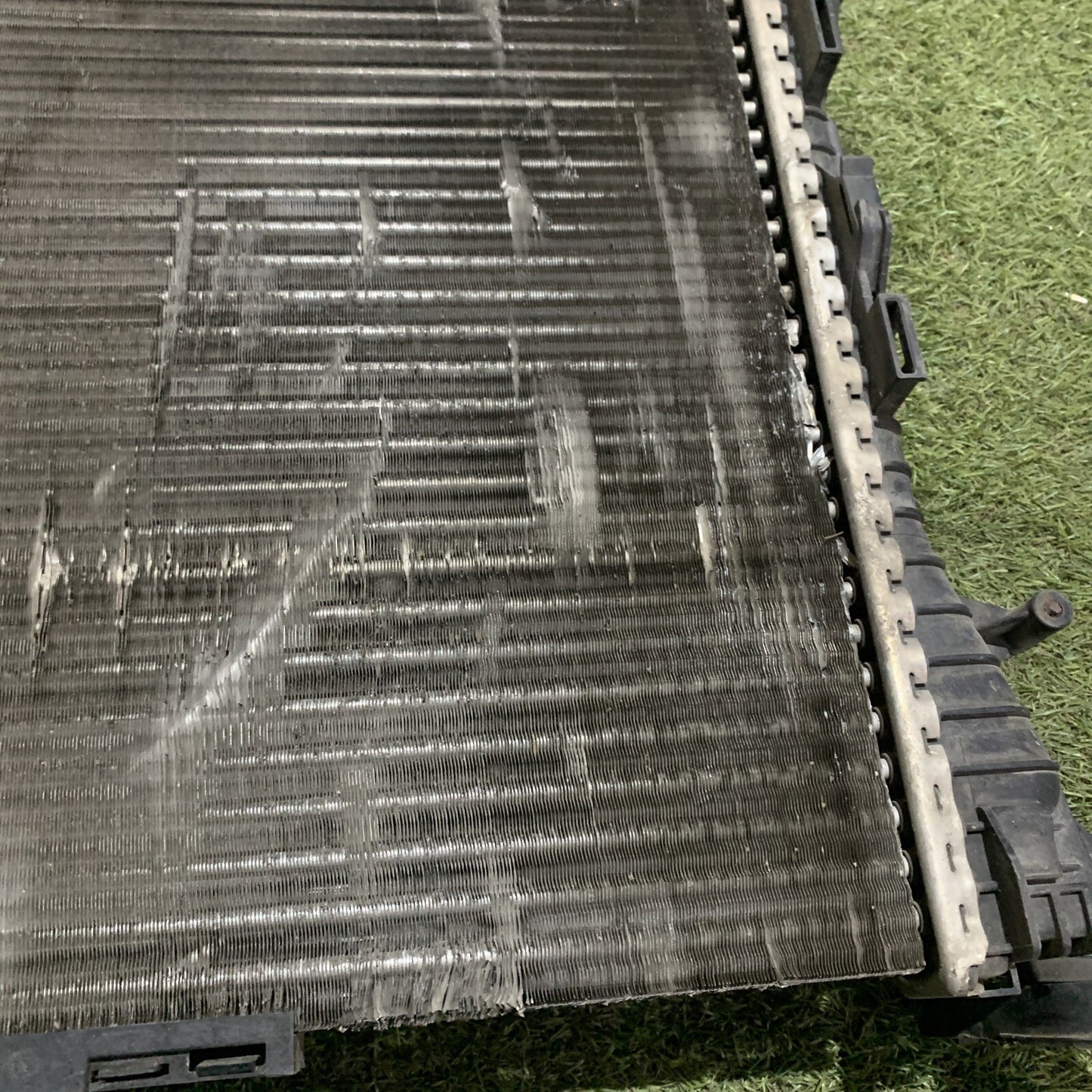 Radiatore Acqua 8K0121251R AUDI Q5 8R 2.0 TDI Quattro 125 KW 2009