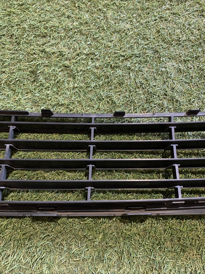 GRIGLIA PARAURTI PER VOLKSWAGEN Golf 6 Berlina 5K0853677