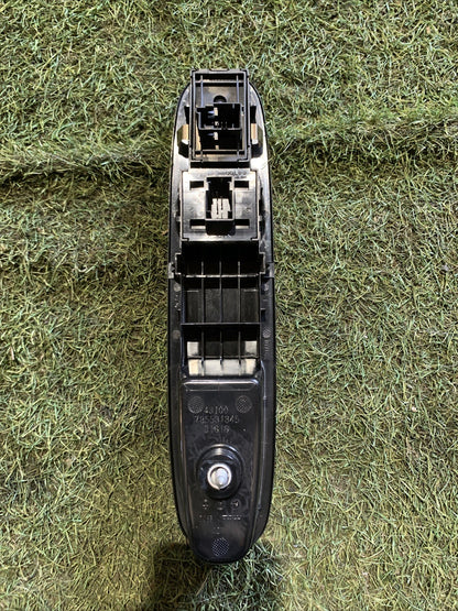 PULSANTIERA ANTERIORE SINISTRA PER LANCIA Ypsilon 4° Serie 735531345 (11>23)