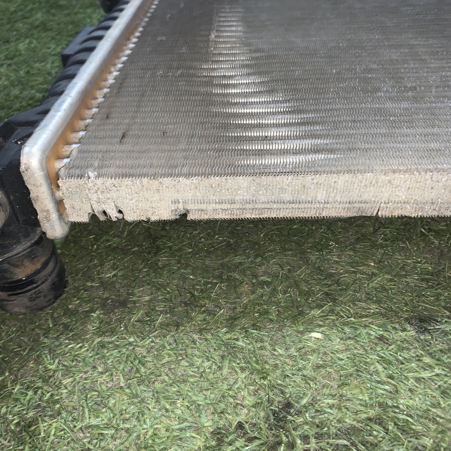 Radiatore acqua 96FB8005LB Ford Fusion 1.2/1.4