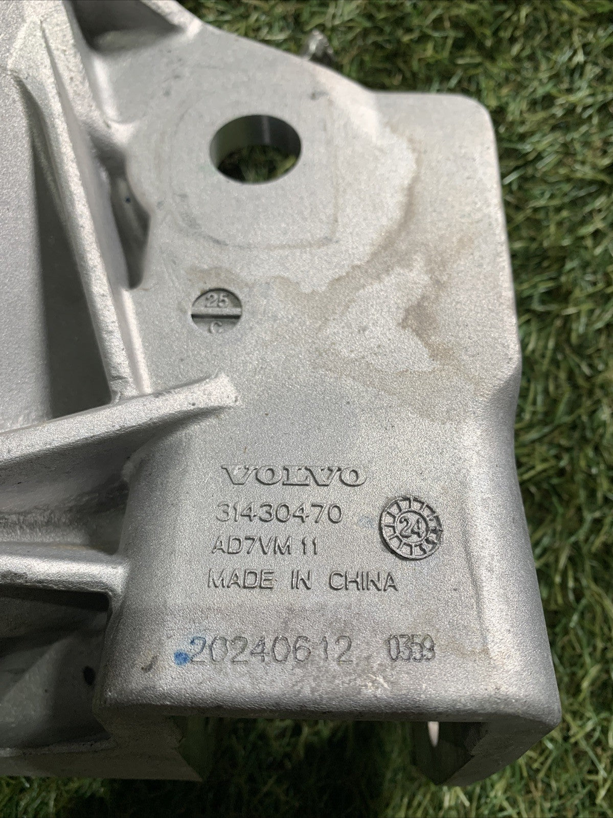 Supporto Motore Volvo XC60 2025 31430470