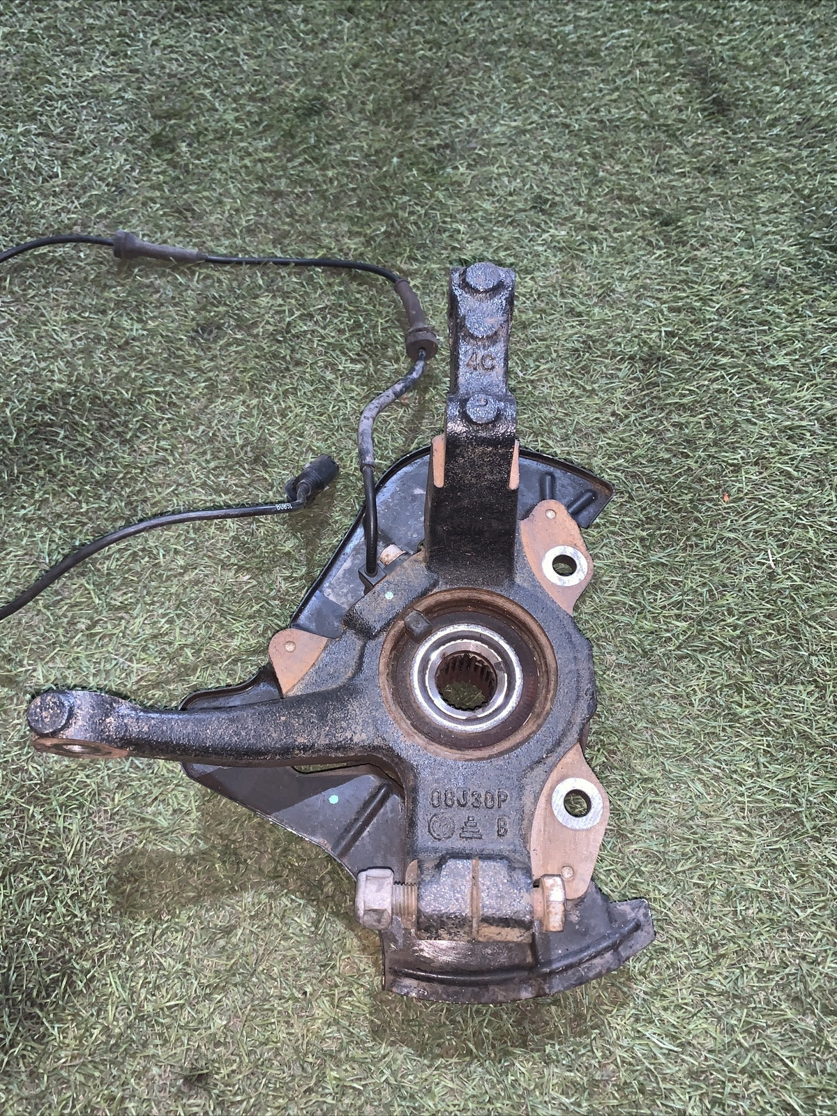 Mozzo Montante Fusello Anteriore Sx Fiat 500 2011 1.4 Benzina 