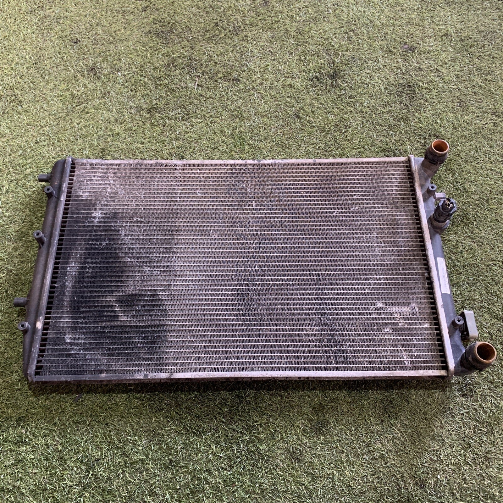 RADIATORE ACQUA VOLKSWAGEN POLO ( 2001 > 2010 ) 6Q0121253R ORIGINALE