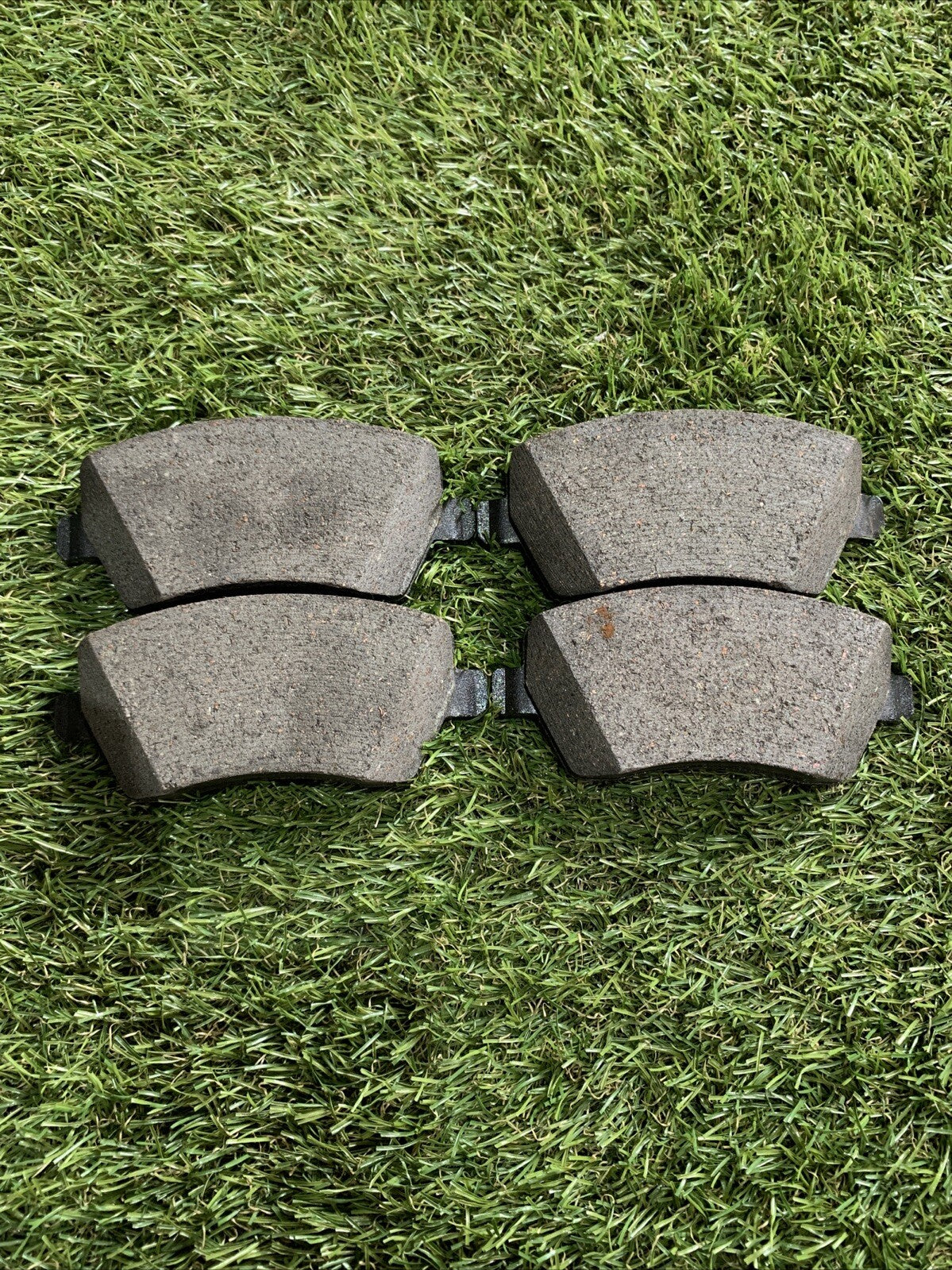 KIT PASTIGLIE FRENI ANTERIORI ORIGINALI RENAULT CLIO 4 IV DAL 2012 AL 2021