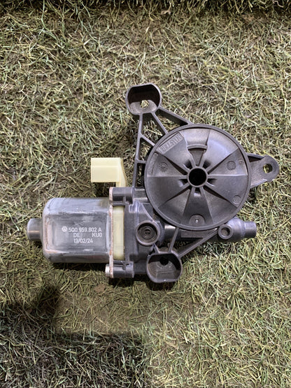 MOTORINO ALZAVETRO ANTERIORE SINISTRO PER VOLKSWAGEN T-Roc Serie 5Q0959802A (17