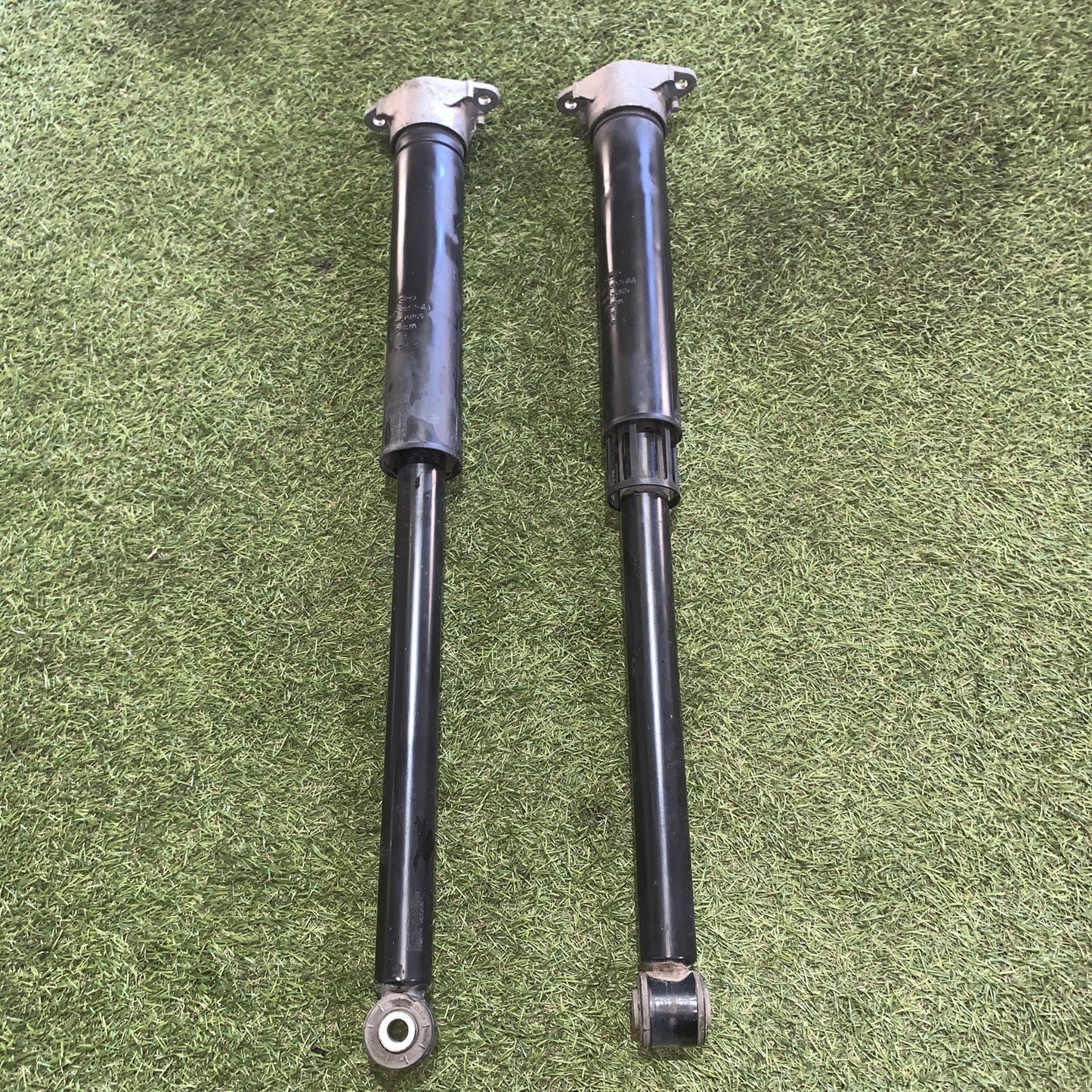 COPPIA AMMORTIZZATORI POSTERIORI FORD Fiesta 7° Serie H1BC-18159-AA 2019