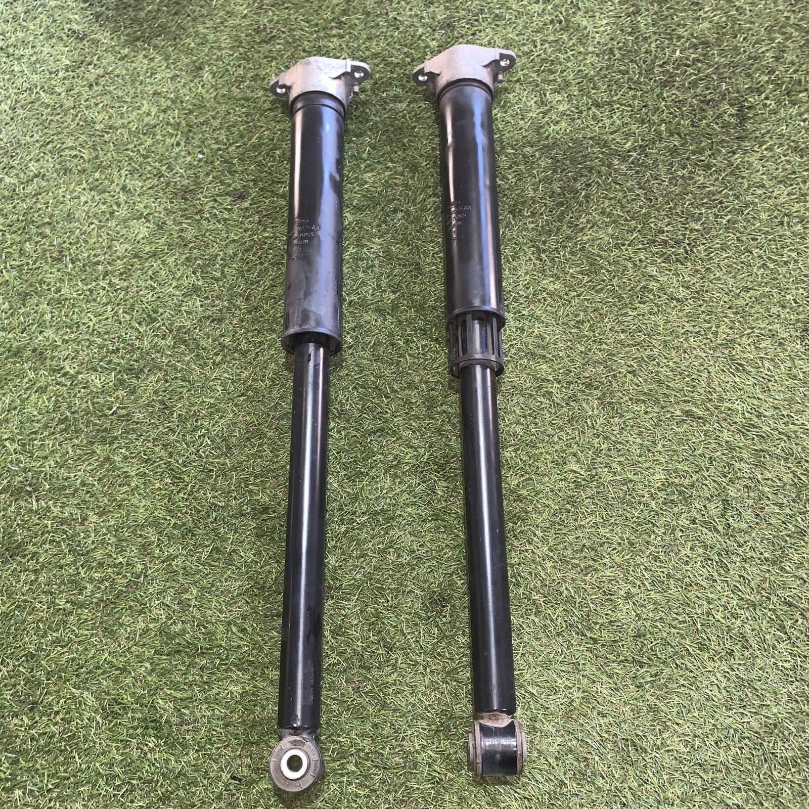 COPPIA AMMORTIZZATORI POSTERIORI FORD Fiesta 7° Serie H1BC-18159-AA 2019