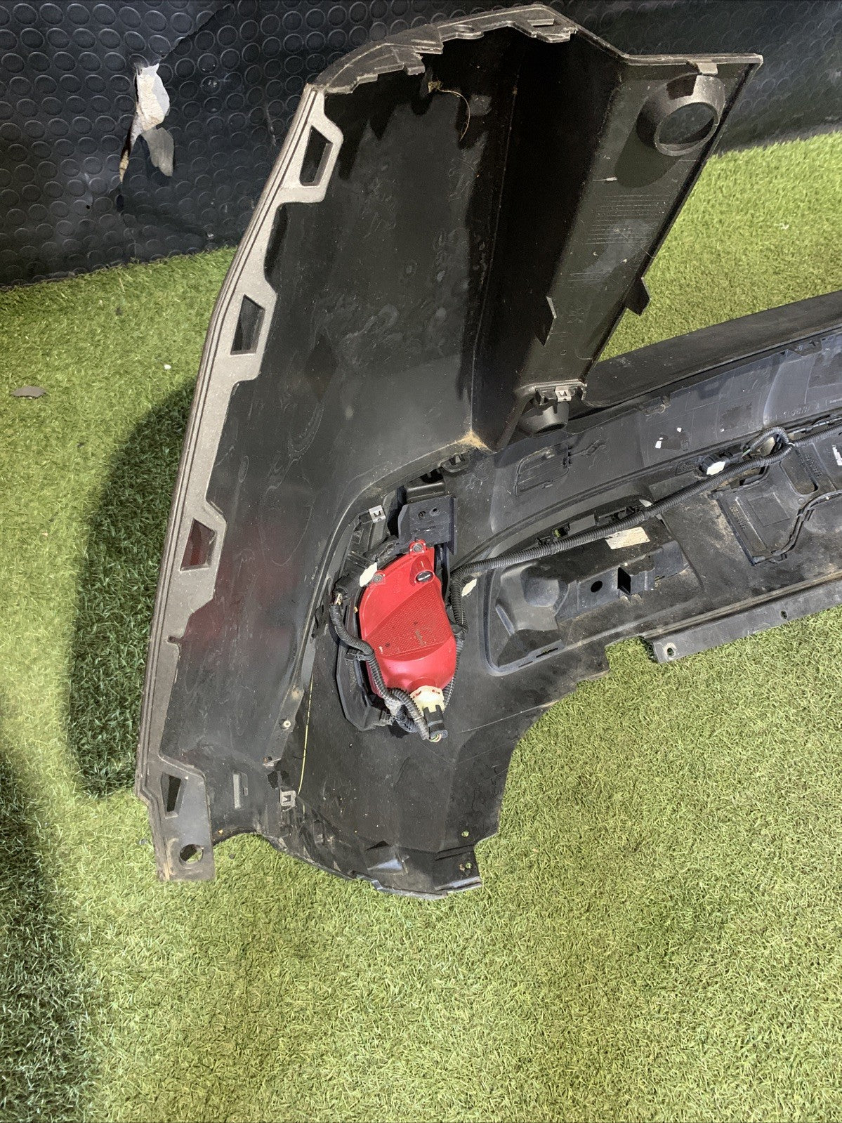 Paraurti Posteriore Peugeot 3008 Dal 2016 9811865077