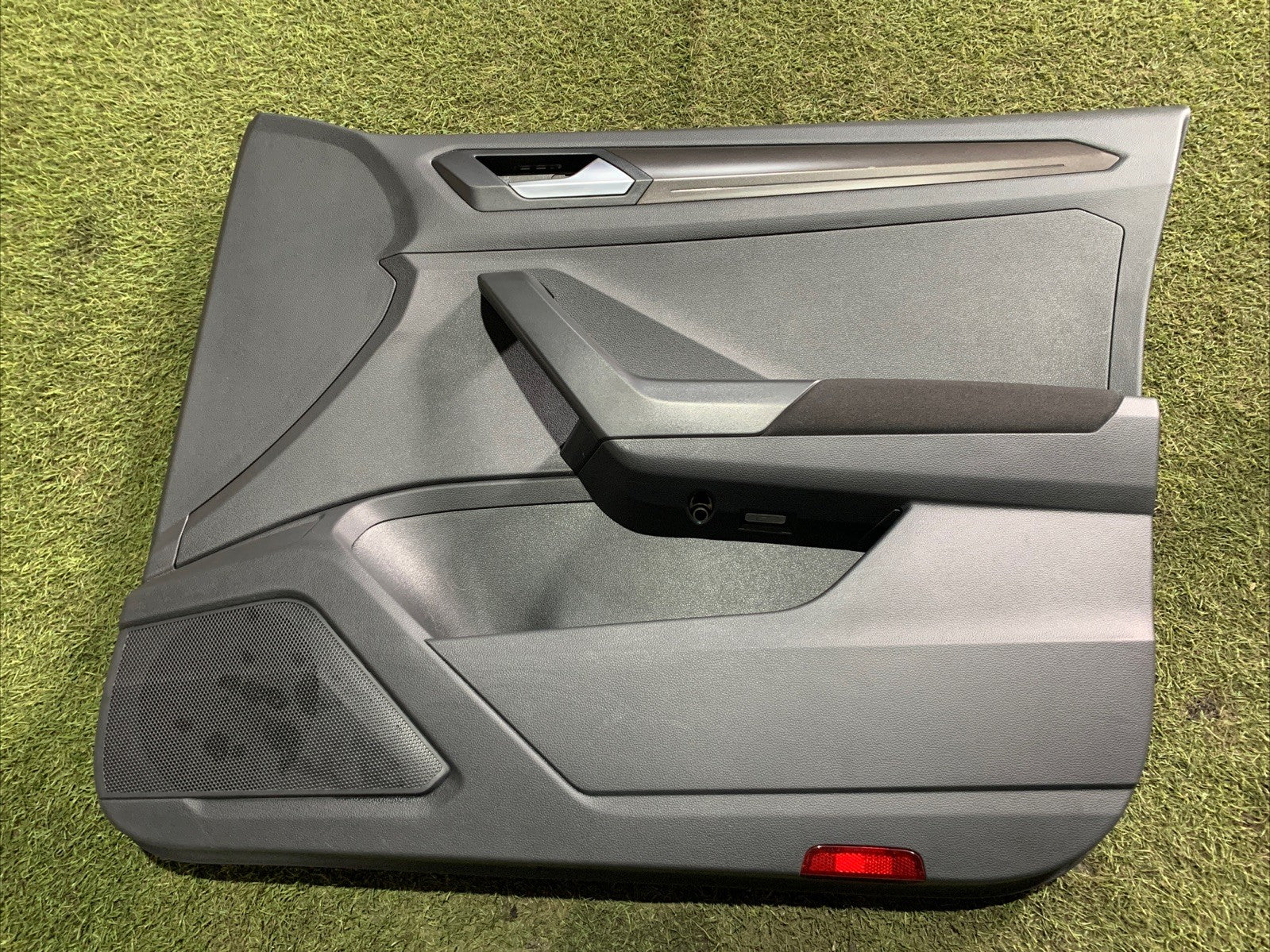 Pannello Porta Anteriore Destro Con Led Volkswagen T-Roc 2019 2GA867012