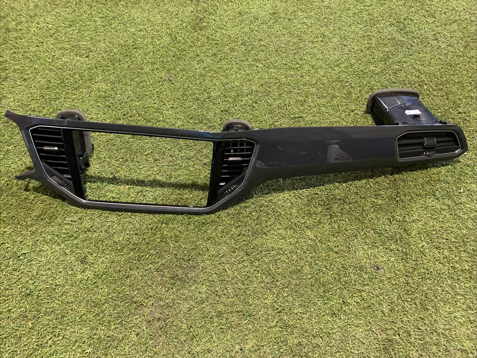 2GA858416C MODANATURA CENTRALE CRUSCOTTO VOLKSWAGEN T-Roc (2)