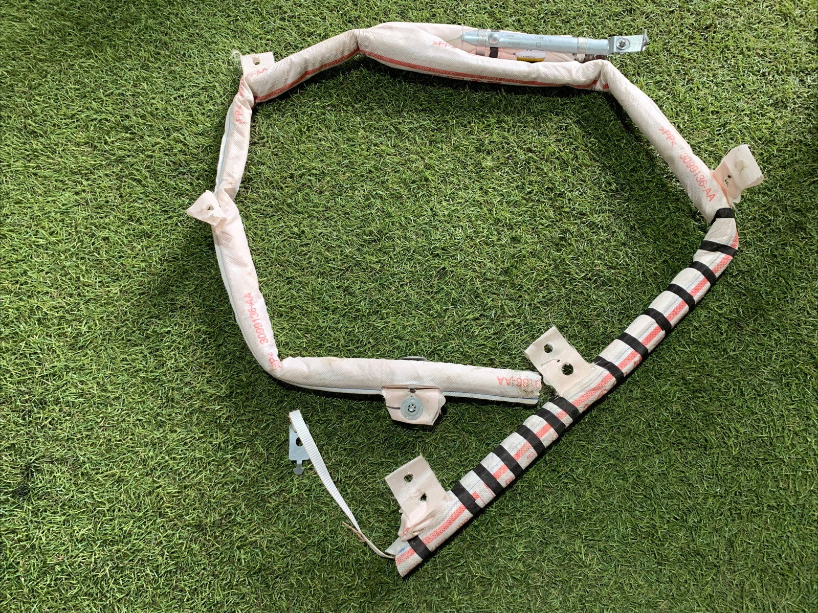 AIRBAG A TENDINA LATERALE  Dx PASSEGGERO JAGUAR E-Pace Serie J9C3-14K159AC (2)