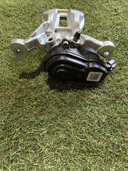 47830K0010 PINZA FRENO POSTERIORE DX ELETTRICA TOYOTA YARIS 2024