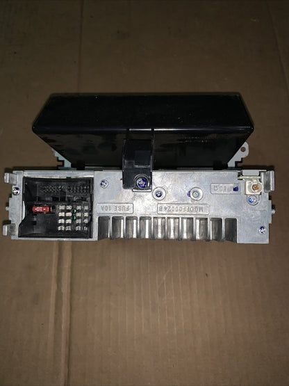 1K0035156B  STEREO RADIO AUTORADIO VOLKSWAGEN Golf 6