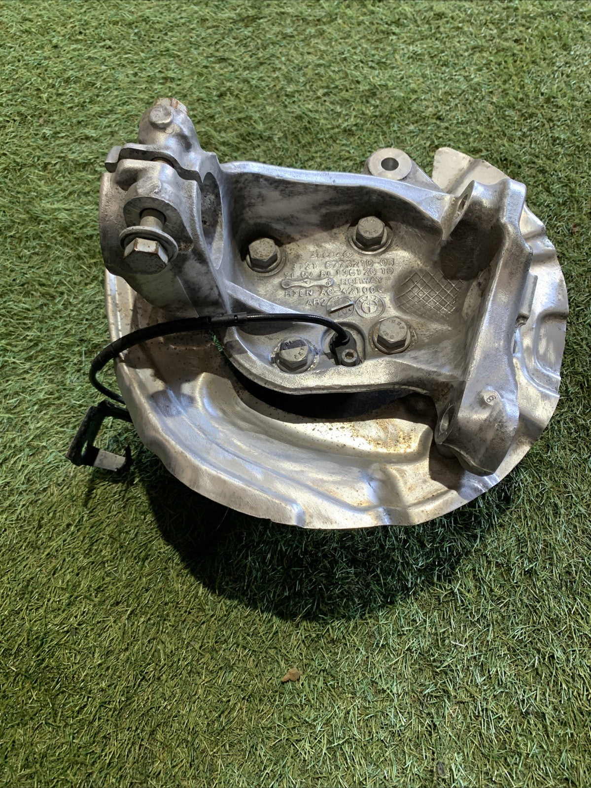 MOZZO MONTANTE FUSELLO ANTERIORE DESTRO BMW SERIE 1 E87 2.0 2006 6773210-03