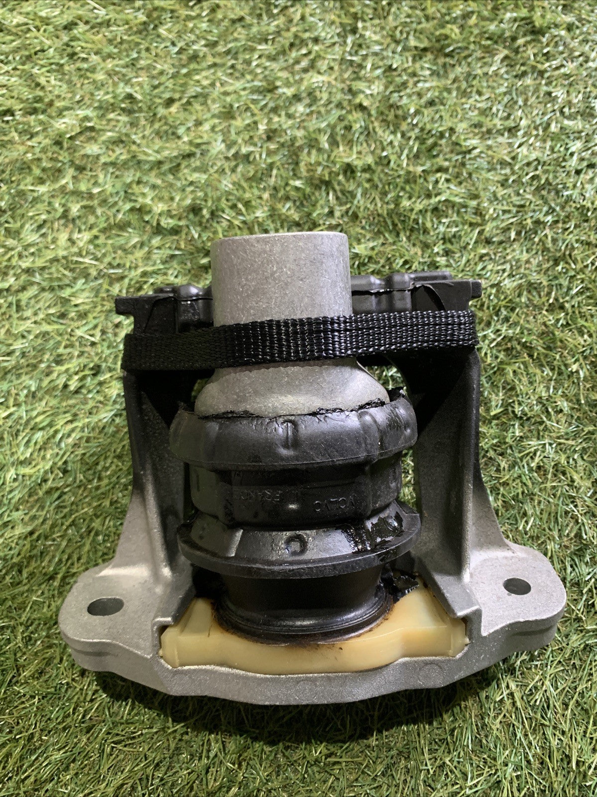 Supporto Motore Volvo XC60 2025 32298680