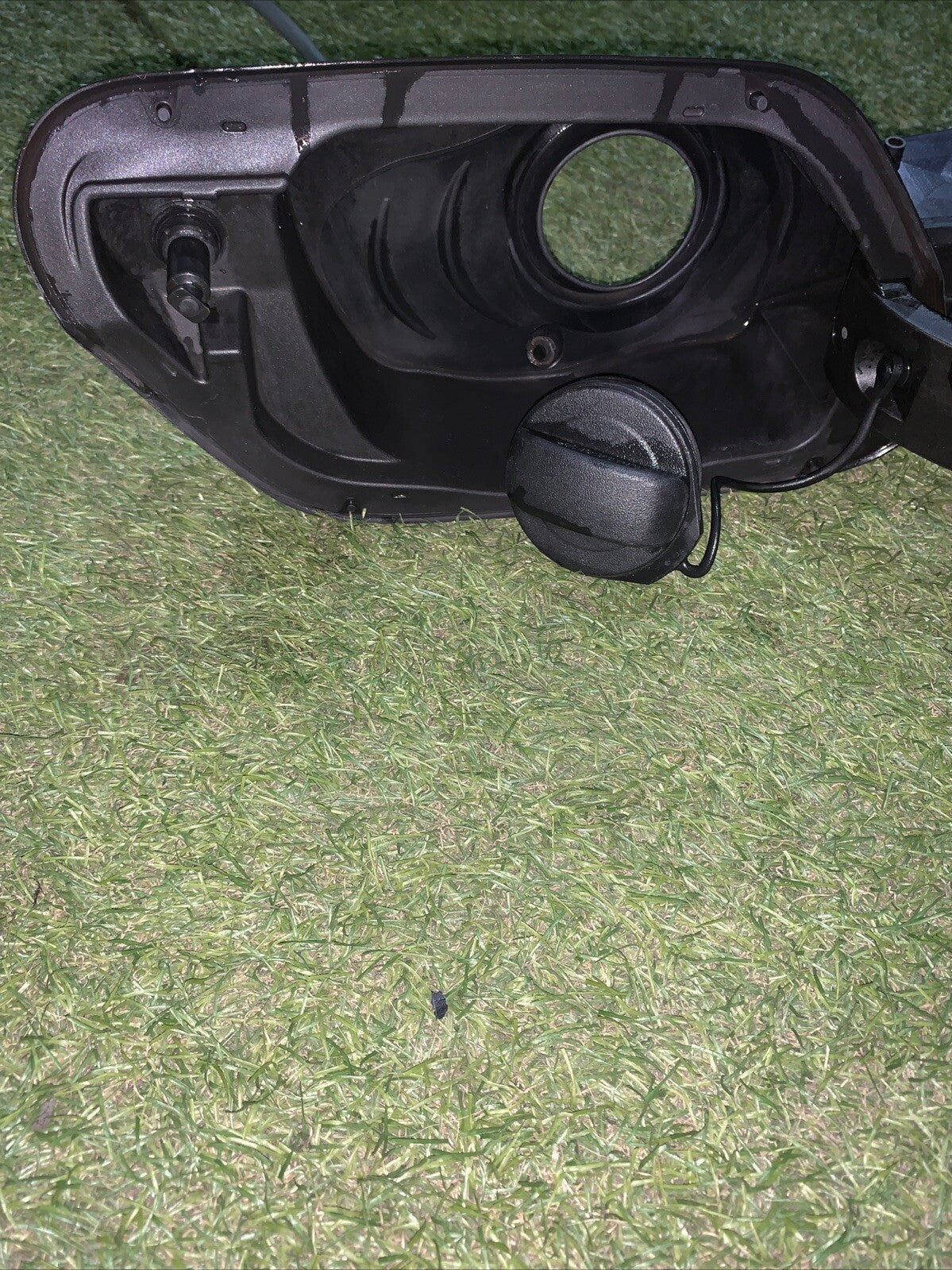 SPORTELLINO CARBURANTE PER VOLKSWAGEN Golf Serie VIII 8 2.0 BENZ 5H0809857 (19 )