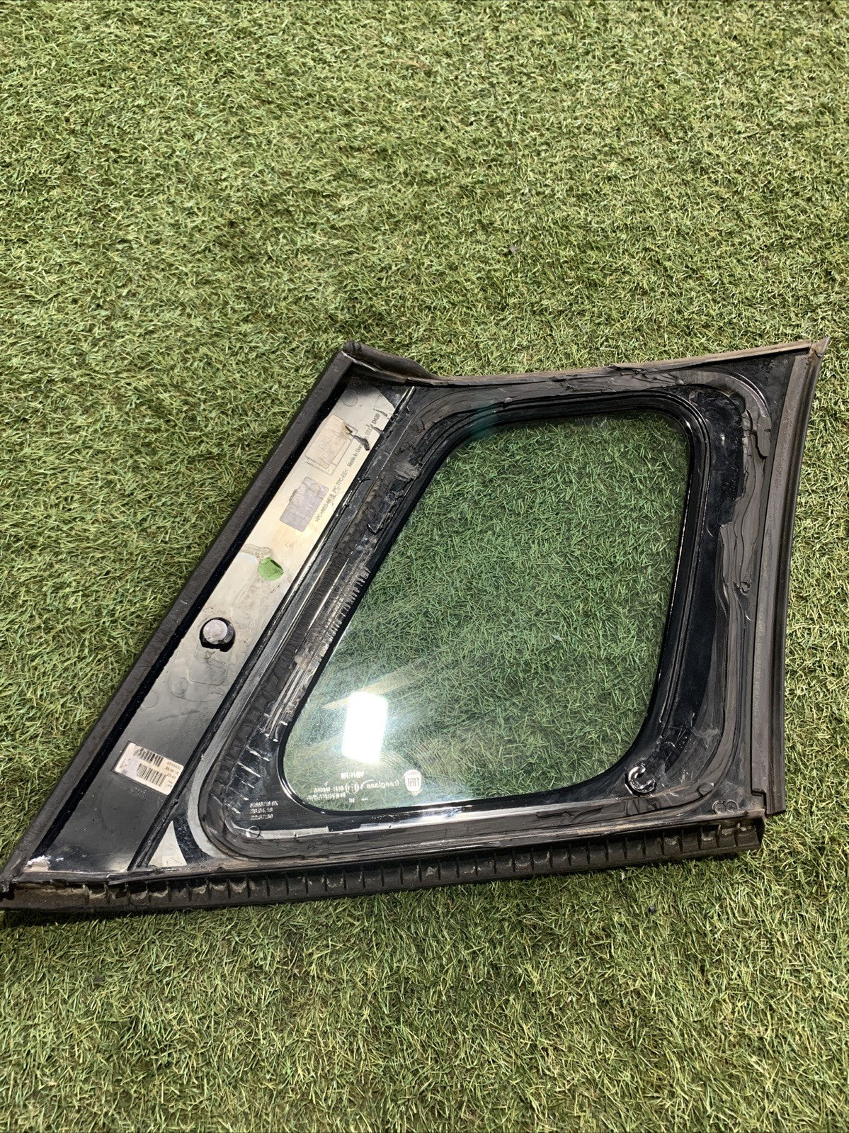 VETRO FISSO LATERALE POSTERIORE SINISTRO FIAT 500L 2018 51883718