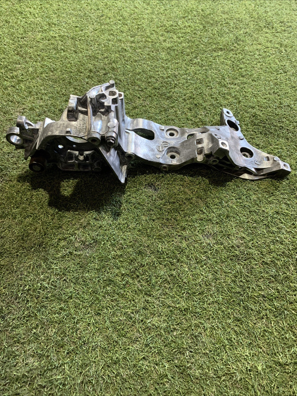 Supporto Pompa Carburante Volkswagen Golf 7 2.0 Diesel 04L903143D