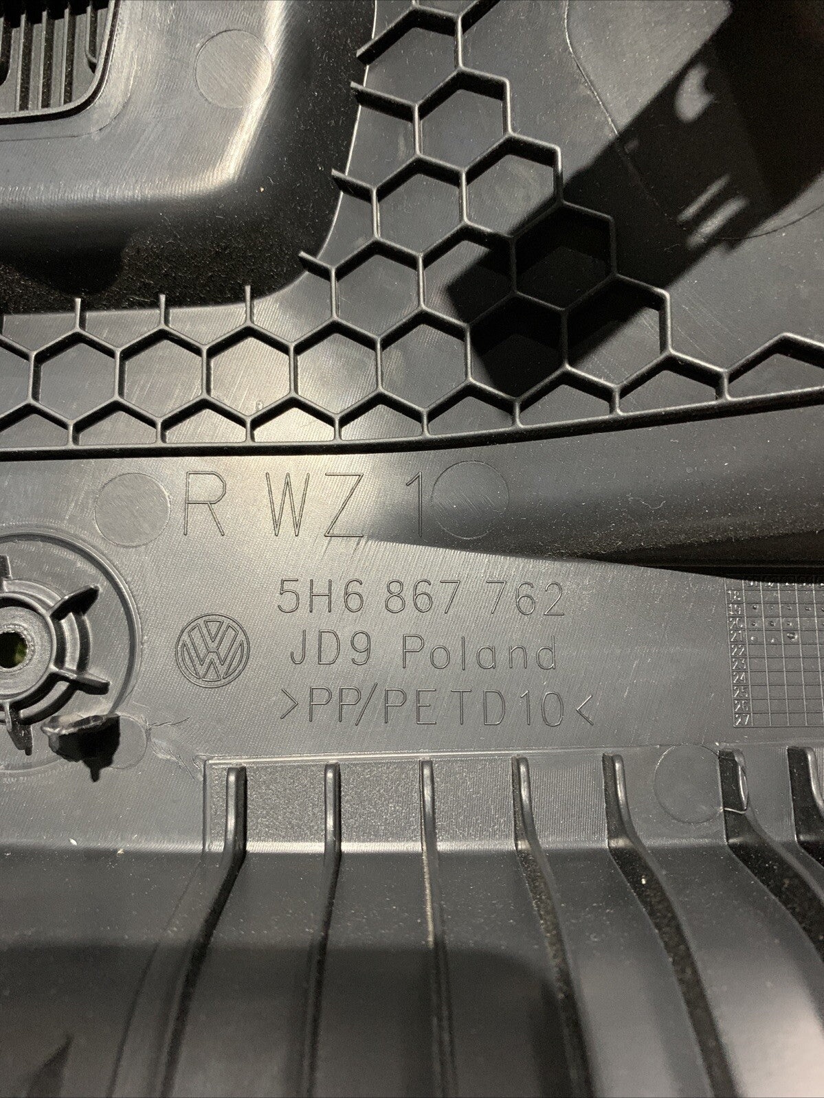 5H6867762 RIVESTIMENTO INTERNO SUPERIORE POSTERIORE BAGAGLIAIO DESTRO VW GOLF 8