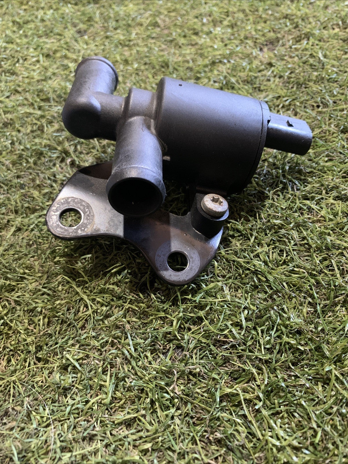 POMPA ACQUA AUSILIARIA AUDI A6 2013 4H0121671B