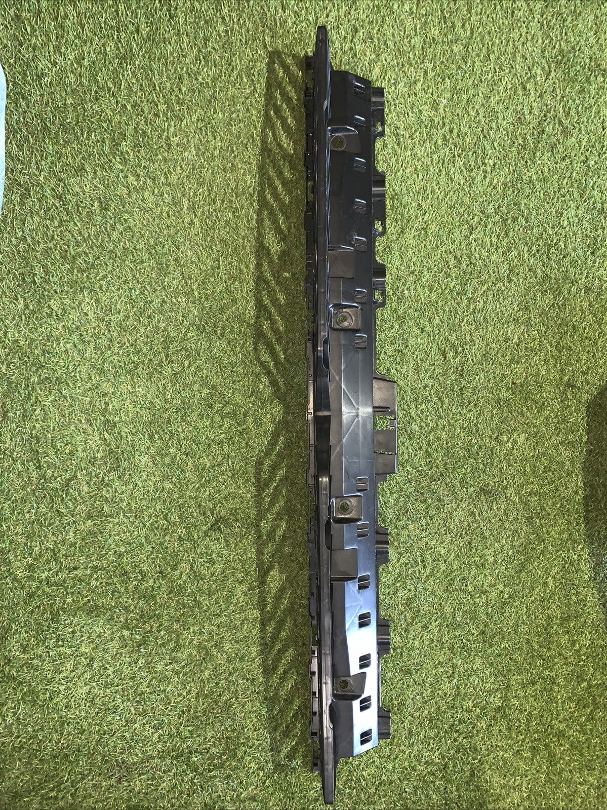 2GA807863A STAFFA SUPPORTO PARAURTI POST VOLKSWAGEN T-ROC