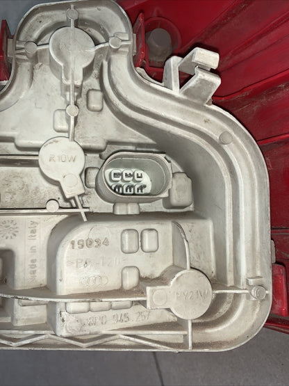 8P0945095 FARO FANALE POSTERIORE SINISTRO AUDI A3 3P