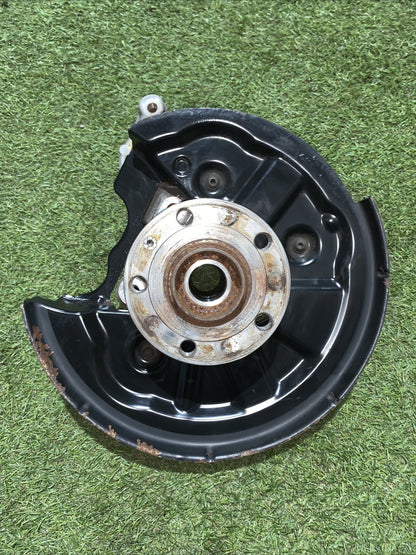 Mozzo Montante Fusello Posteriore Destro Volkswagen Golf 8R 2.0 Benzina