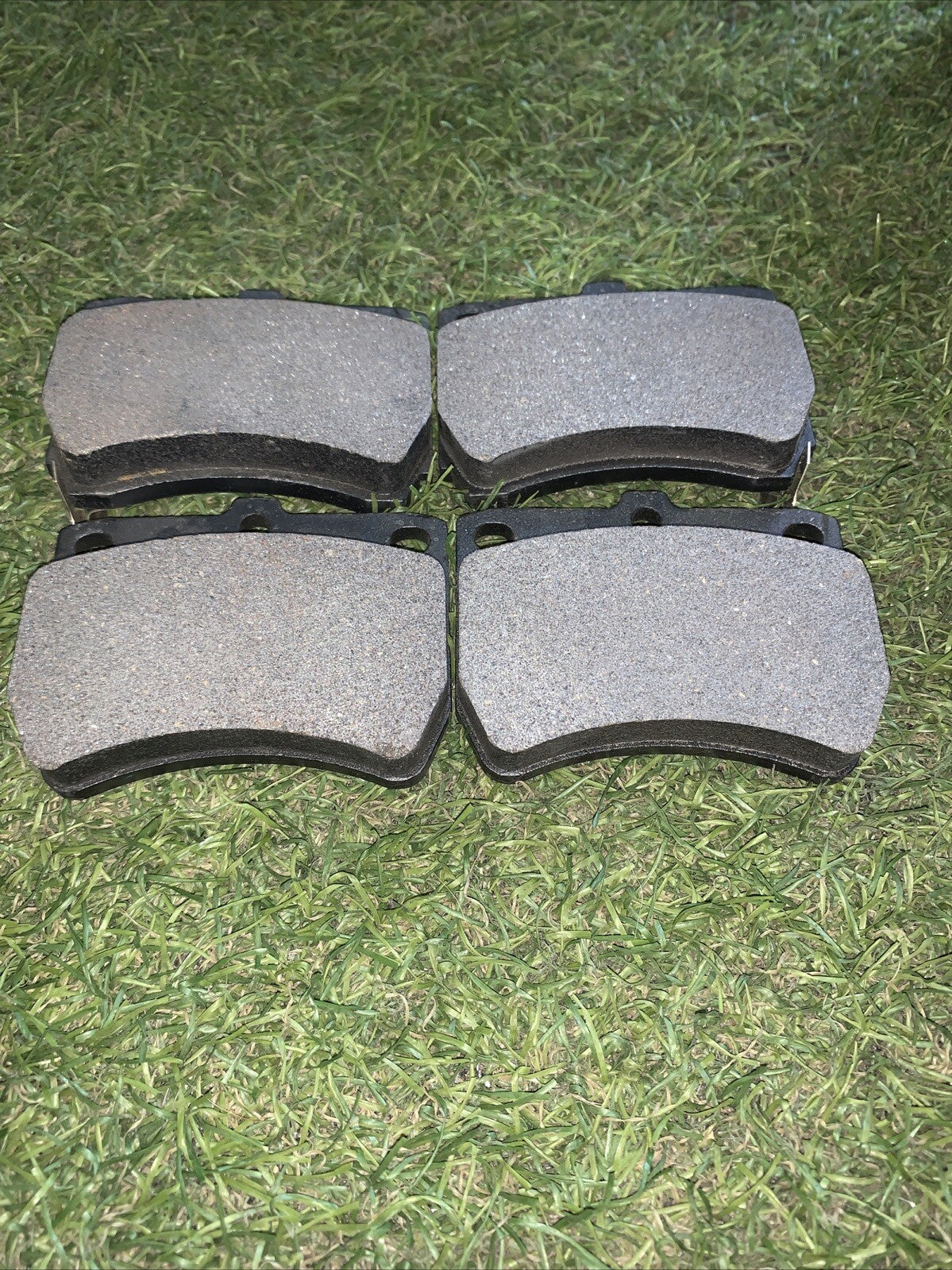 FDB597A Kit pastiglie freno Ferodo Anteriore per KIA PRIDE MAZDA 121