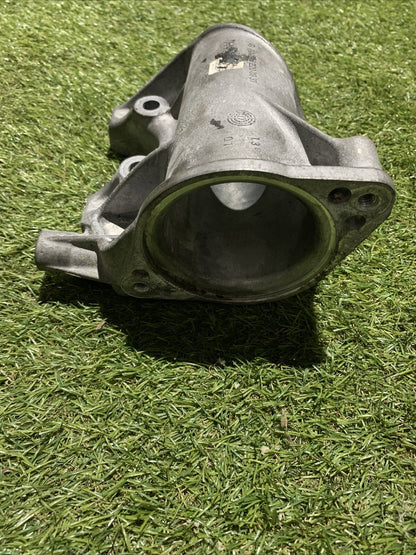 Staffa del cuscinetto di supporto dell’albero di trasmissione Mercedes W177