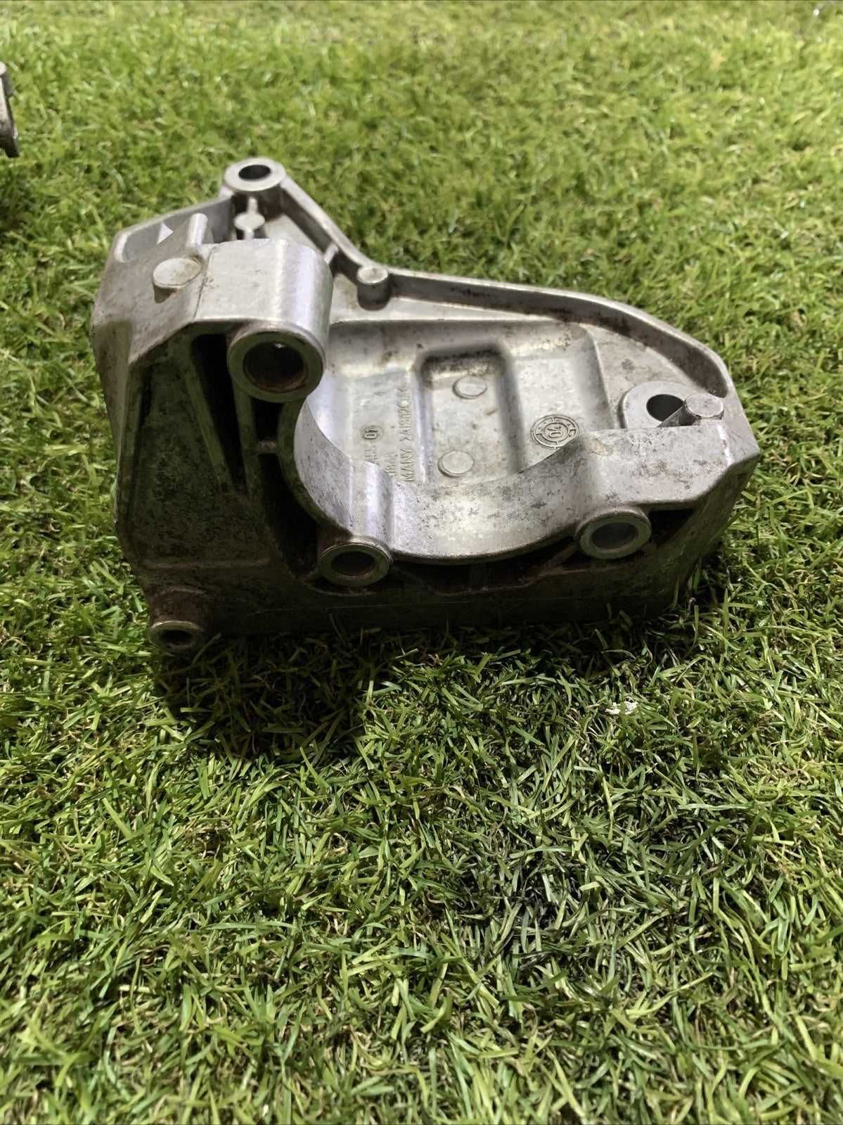 SUPPORTO POMPA IDROGUIDA BMW Serie 3 E90 Berlina 779445501 2.0 DIESEL