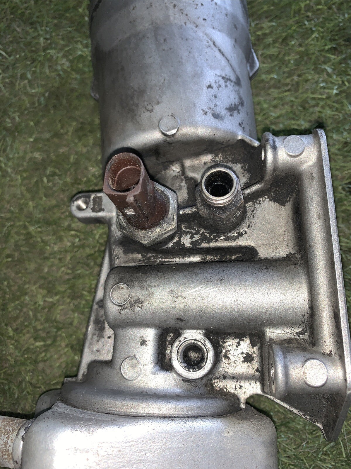 PORTAFILTRO OLIO AUDI A3 2.0 TDI 2006 045115389G (2)