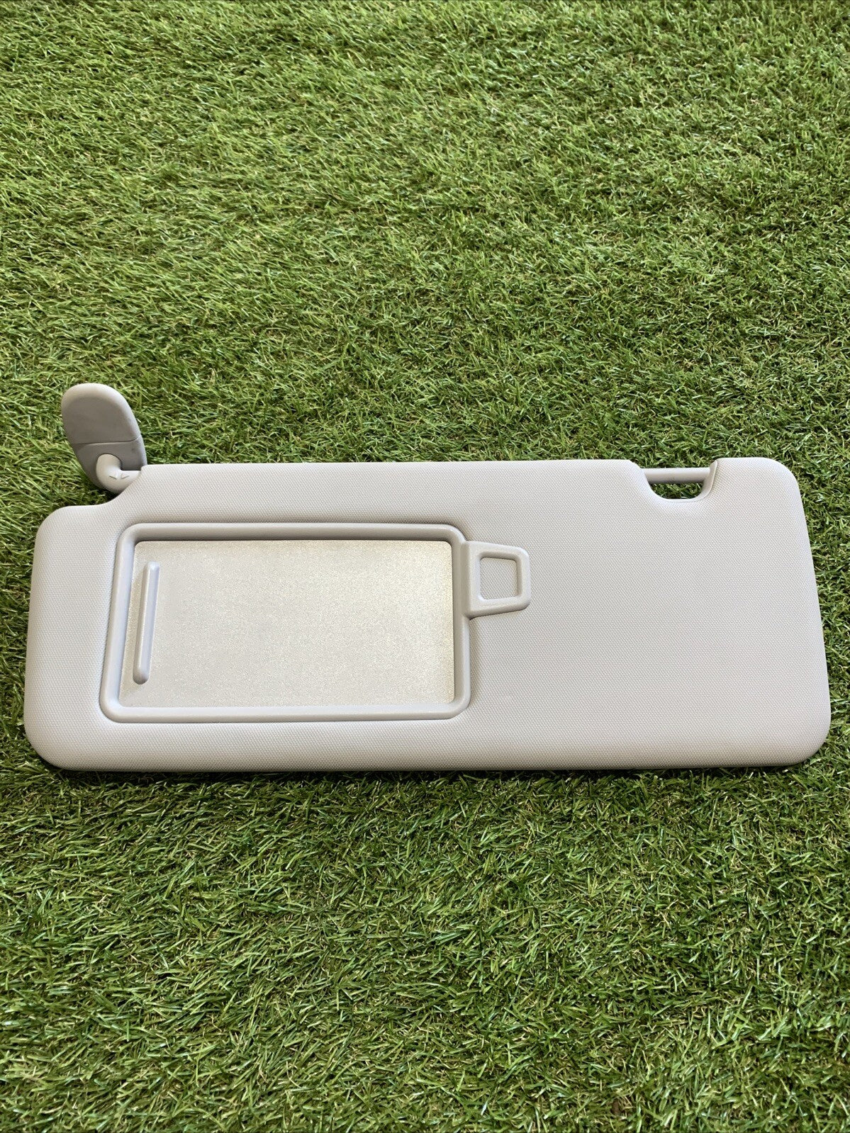 85210R2000ED ALETTA PARASOLE SINISTRA KIA SPORTAGE 2023