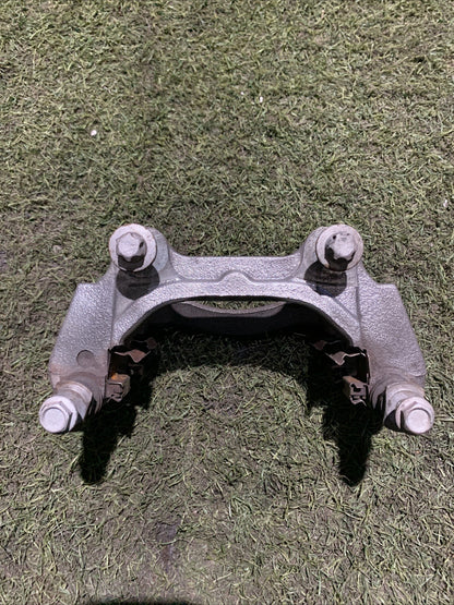 Porta Pinza Freno Anteriore Destra Fiat 500L 2013 1.3 Mjt 0204789057 (2)